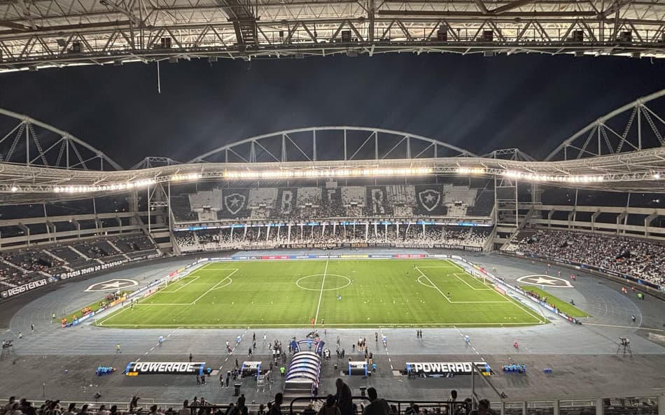 Botafogo x Racing no Nilton Santos (Engenhão)