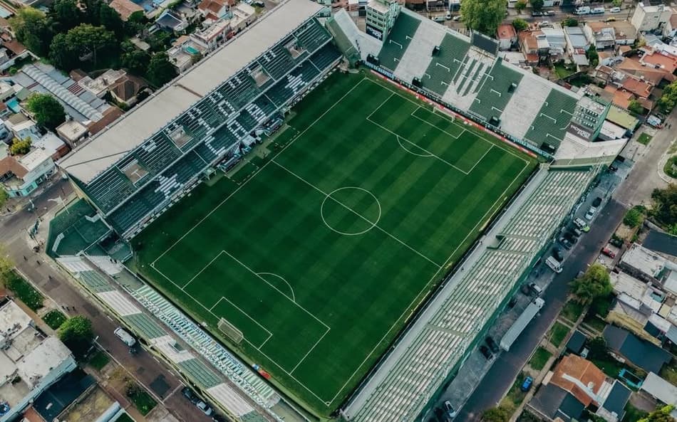 Estádio Florencio Sola, do Banfield, receberá a Libertadores Feminina (Foto: Reprodução/Banfield)