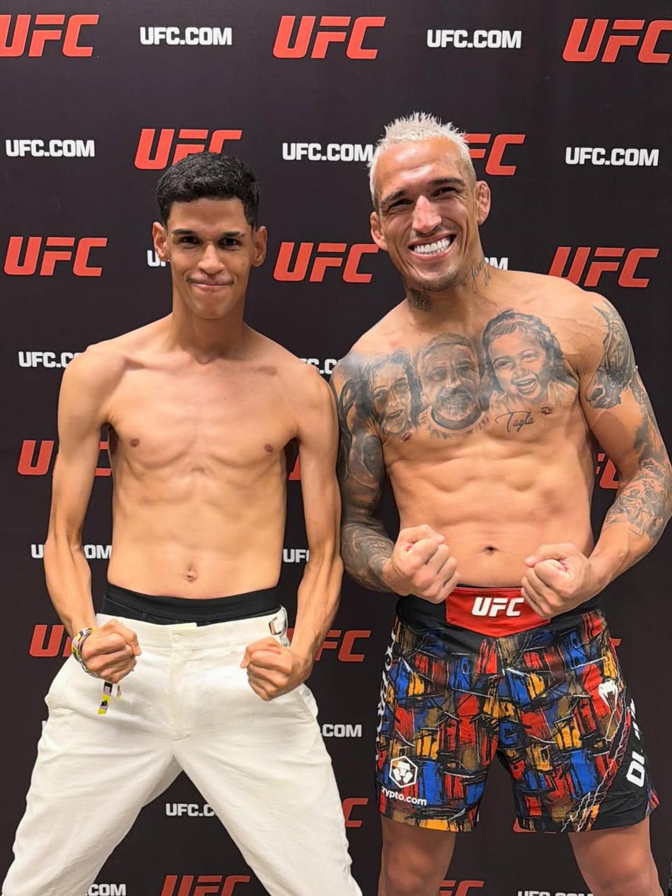 Luva de Pedreiro e Charles do Bronx no UFC Rio (Foto: Reprodução/Instagram/UFC)
