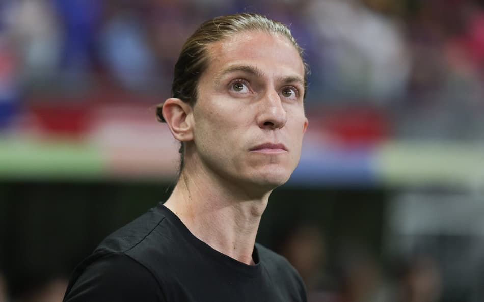 Torcedores mandaram recado para Filipe Luís após vitória do Flamengo no Botafogo (Foto: Gilvan de Souza/Flamengo)