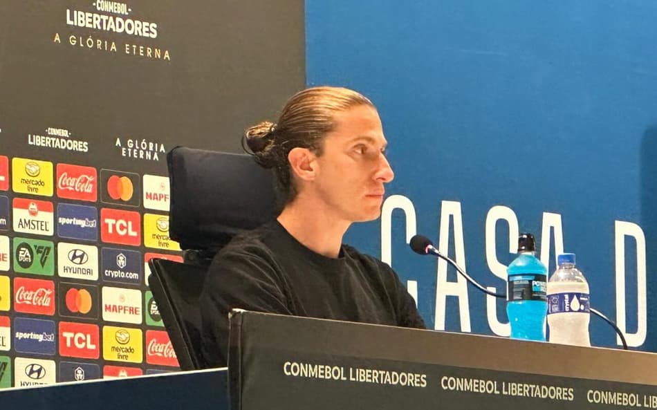 Filipe Luís em coletiva após a vitória do Flamengo sobre o Racing pela Libertadores