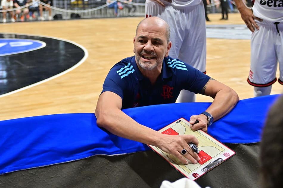 Flamengo é finalista do Torneio de Abertura do NBB