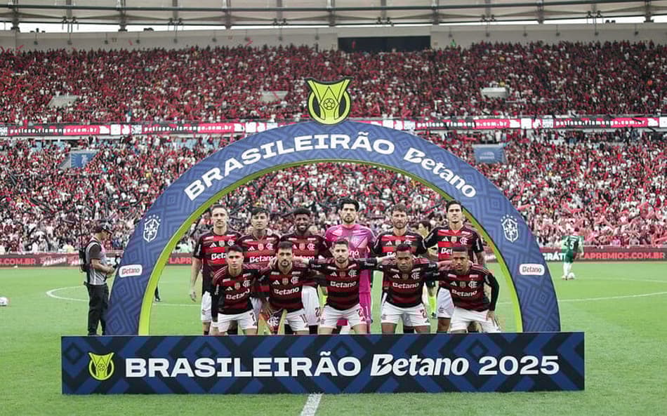 Flamengo perfilado antes de pegar o Palmeiras (Foto: Gilvan de Souza/Flamengo)
