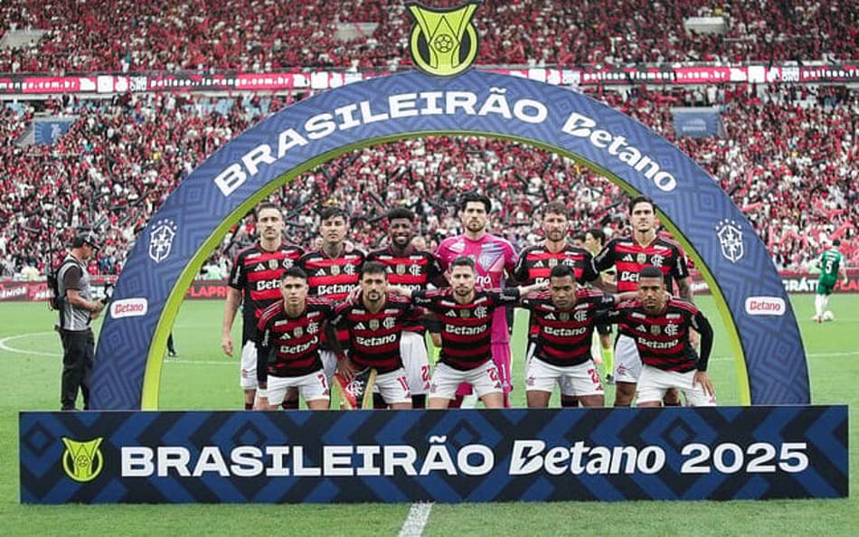 Flamengo perfilado antes de pegar o Palmeiras (Foto: Gilvan de Souza/Flamengo)