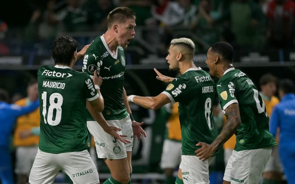 Torcedores elegem melhor do jogo em virada histórica do Palmeiras: 'Absurdo'
