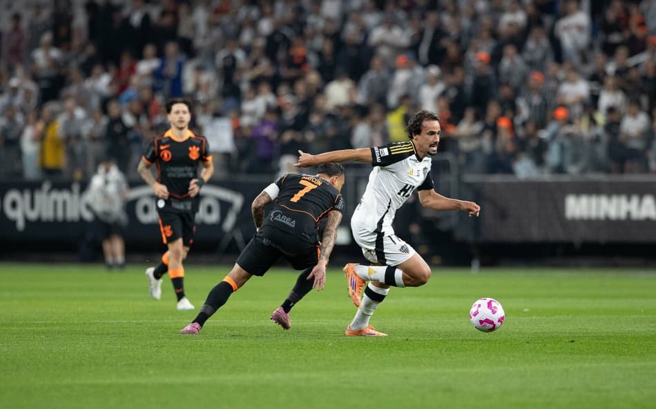 Atlético-MG e Corinthians na Arena Corinthians pelo Campeonato Brasileiro (Foto: Joisel Amaral/AGIF)