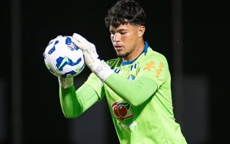 Bruninho, filho de Eliza Samudio, pela Seleção (Foto: Reprodução)