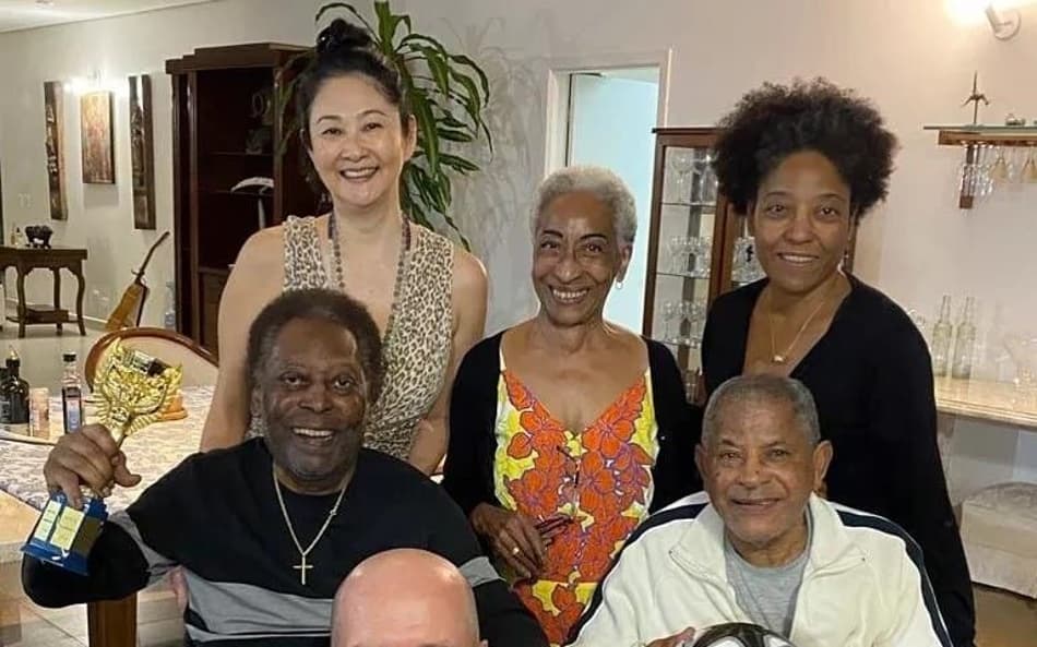 Pelé com família e amigos