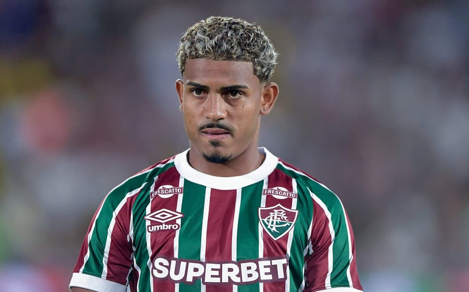 John Kennedy em campo pelo Fluminense no Brasileirão