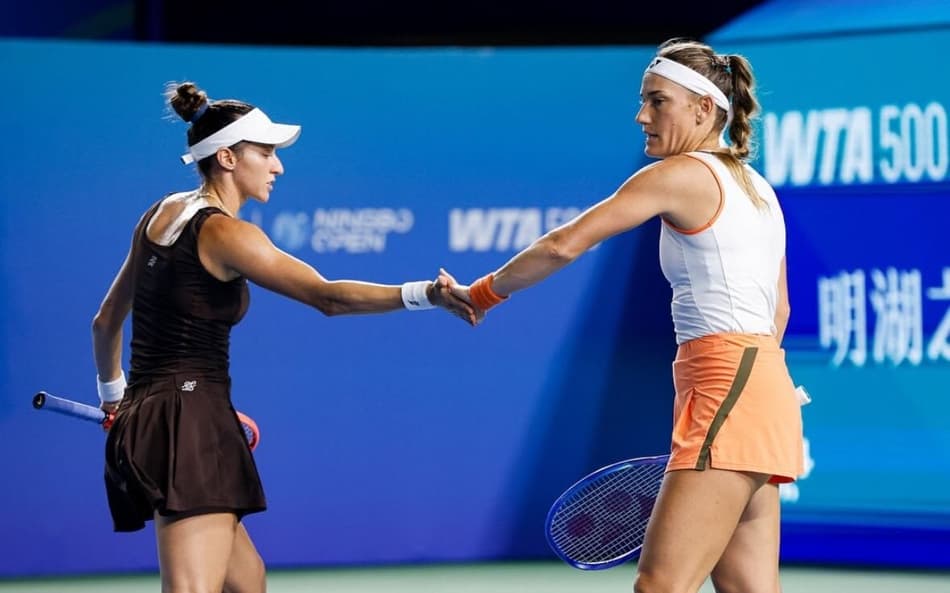 Luisa Stefani vence semifinal do WTA 500 de Ningbo. (Foto: Reprodução)