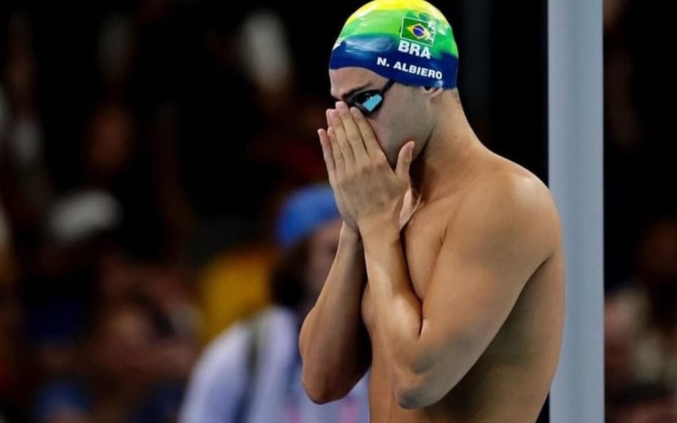 Nadador Olímpico 'gringo-brasileiro' encerra carreira e deixa legado