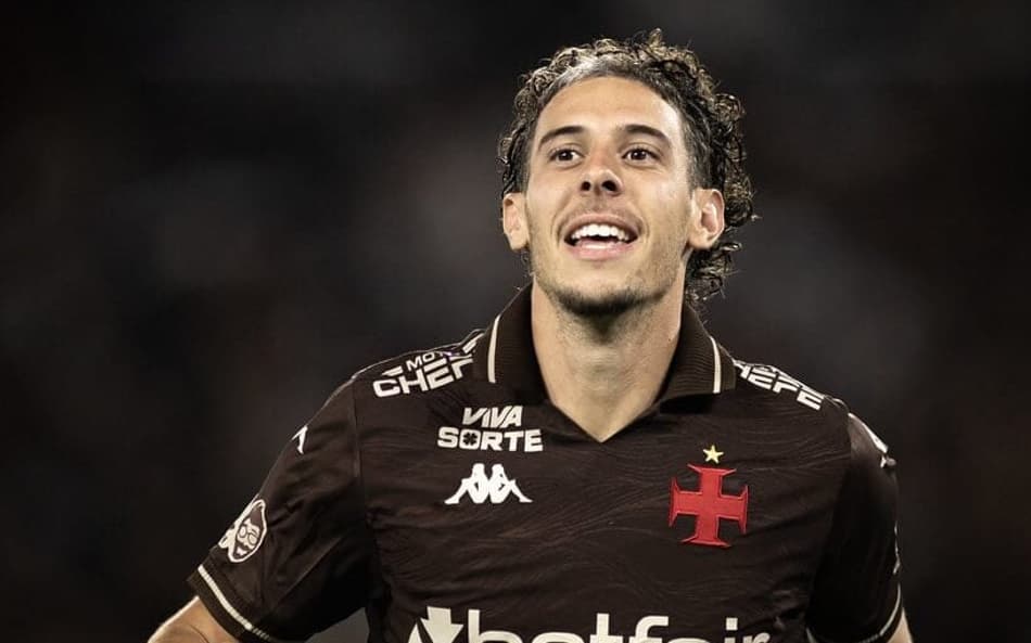 Nuno Moreira comemora gol contra o Fluminense (Foto: Matheus Lima / Vasco)