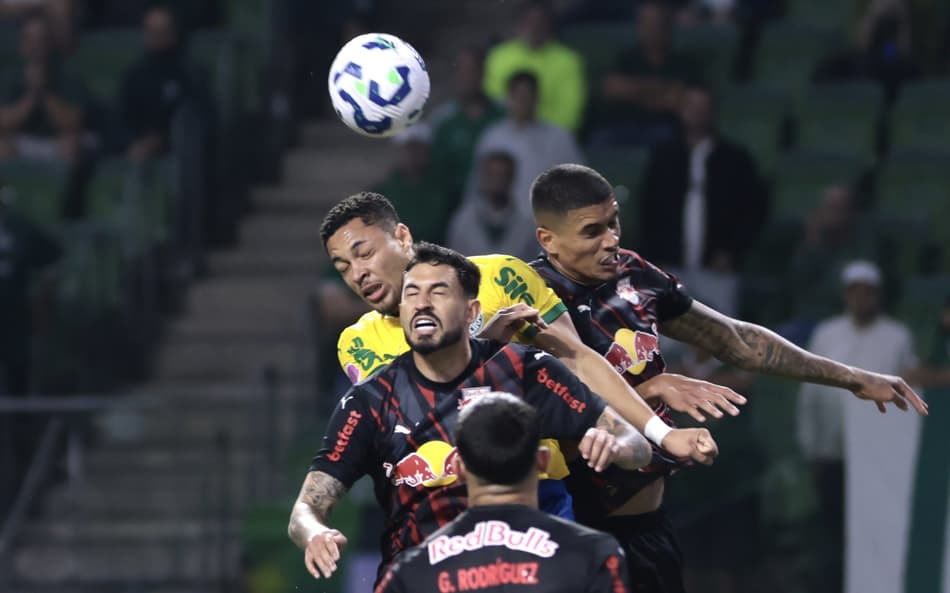 Falha de jogador em Palmeiras x RB Bragantino revolta torcedores: ‘Pesadelo’