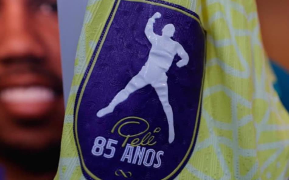 Brasil entrou em campo diante da Coreia do Sul com patch em homenagem a Pelé