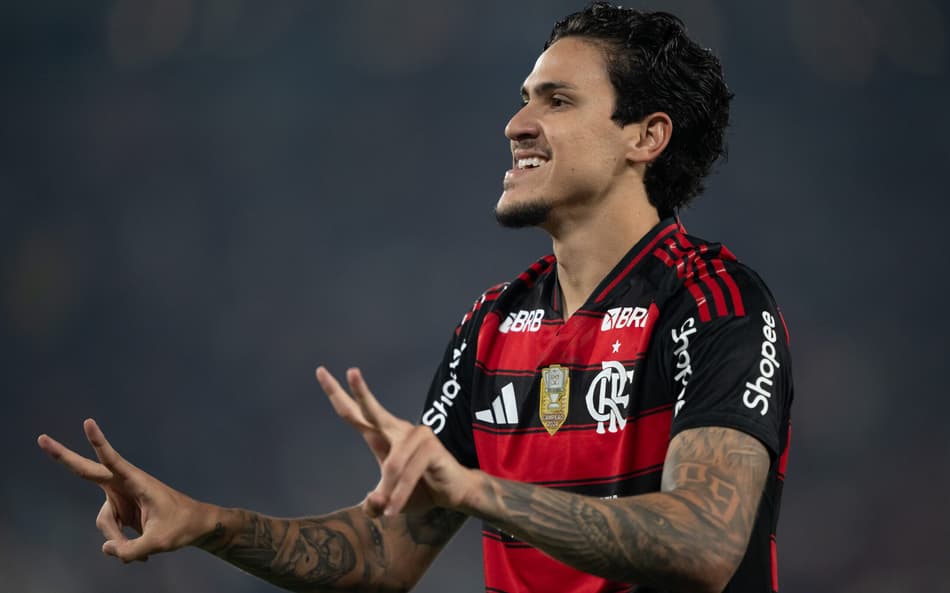Pedro em comemoração pelo Flamengo (Foto: Jorge Rodrigues/AGIF)