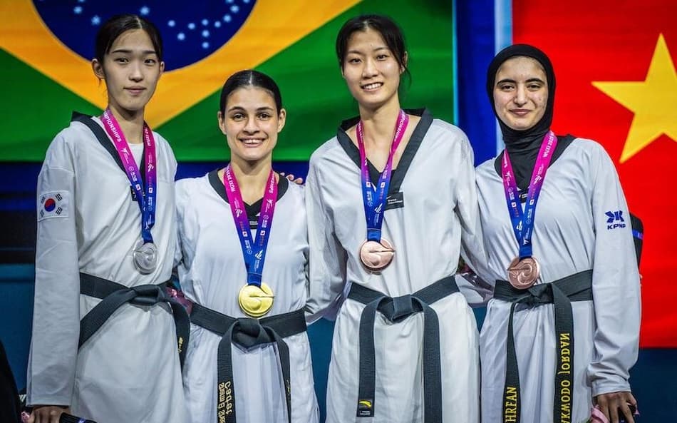 Maria Clara Pacheco conquistou a medalha de ouro no Mundial de Taekwondo