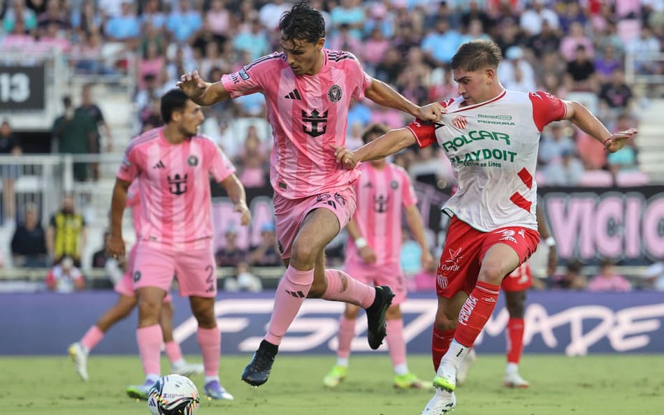 Federico Redondo em ação pelo Inter Miami contra o Necaxa, pela Leagues Cup (Foto: Leonardo Fernandez/Getty Images/AFP)
