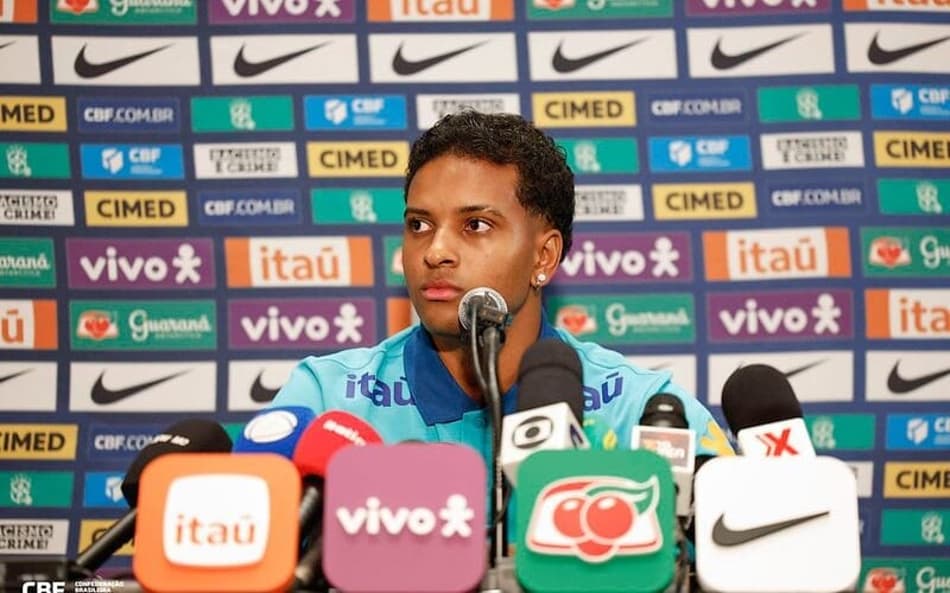 Rodrygo foi convocado por Carlo Ancelotti para a Seleção Brasileira (Foto: Rafael Ribeiro/CBF)