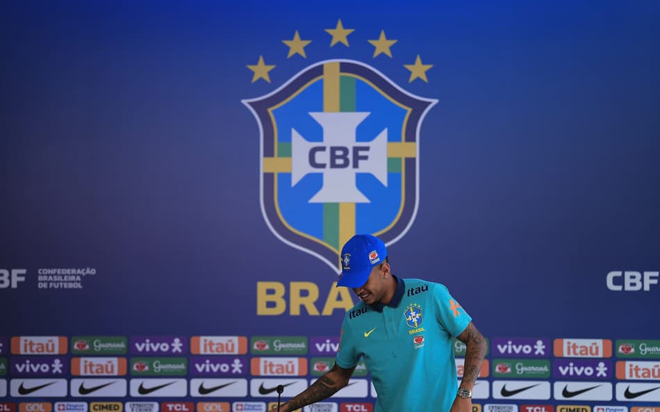 SELECAO BRASILEIRA, COLETIVA