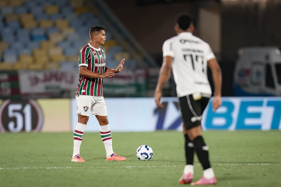 Thiago Silva em campo em Fluminense x Ceará, pelo Brasileirão