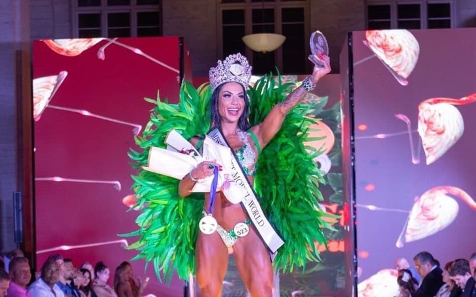 Graciella Carvalho colocou um aviso de Halloween inusitado na porta de casa (Foto: Assessoria / @officialgraci)