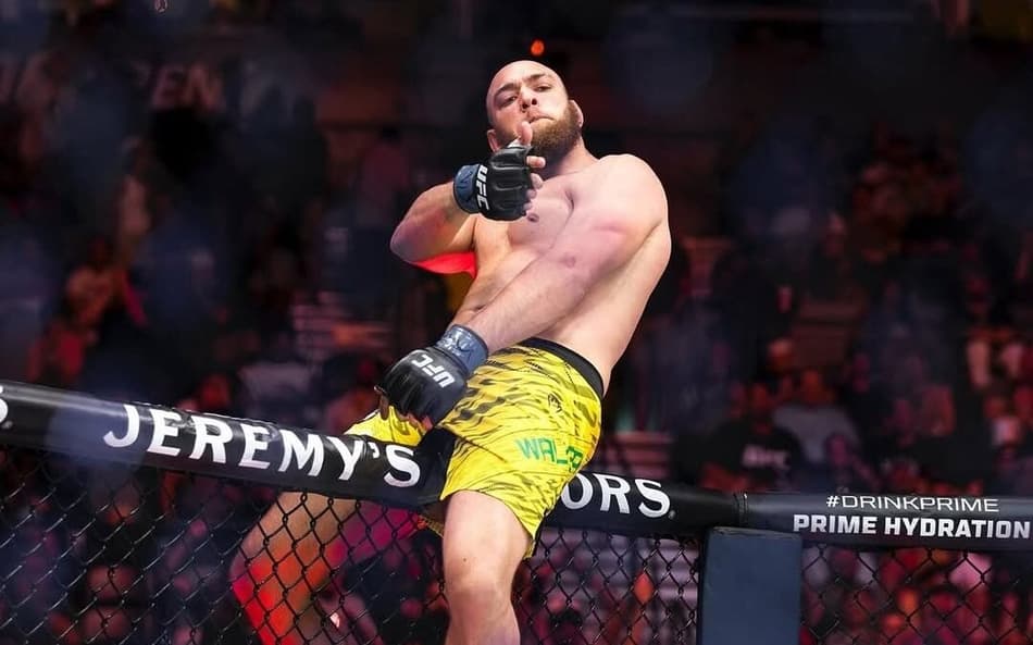 Valter Walker comemorando vitória no UFC (Foto: Reprodução/Instagram: @valterwalkerufc)