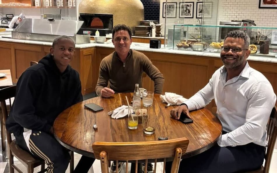 Wallace Yan, do Flamengo, e Cleiton Carvalho (às esquerda), coach mental (Foto: Reprodução/Instagram)