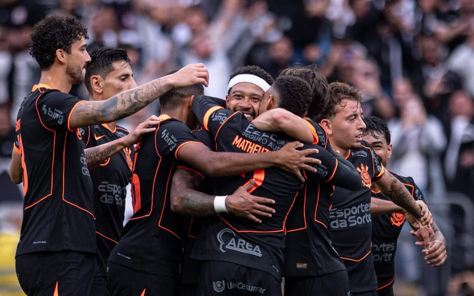 Corinthians venceu o Grêmio por 2 a 0 (Foto: Ronaldo Barreto/Thenews2/Gazeta Press)
