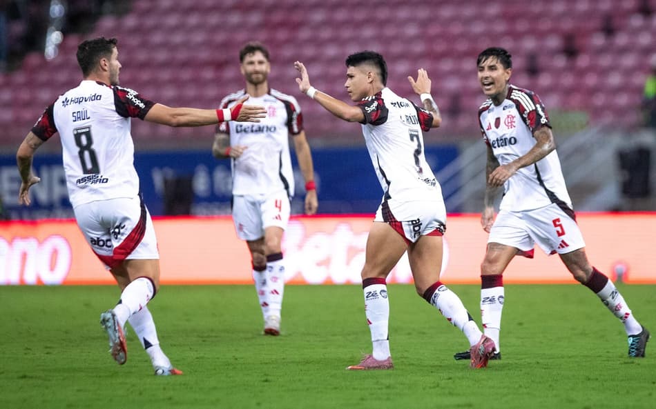 Flamengo goleou o Sport fora de casa (Foto: Rafael Vieira/AGIF/GazetaPress)