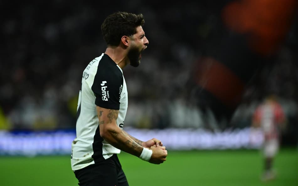 Yuri Alberto marcou duas vezes em vitória do Corinthians