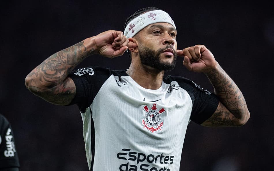 Corinthians: Memphis 'cala' comentarista da Globo com gol, e web vai ao delírio