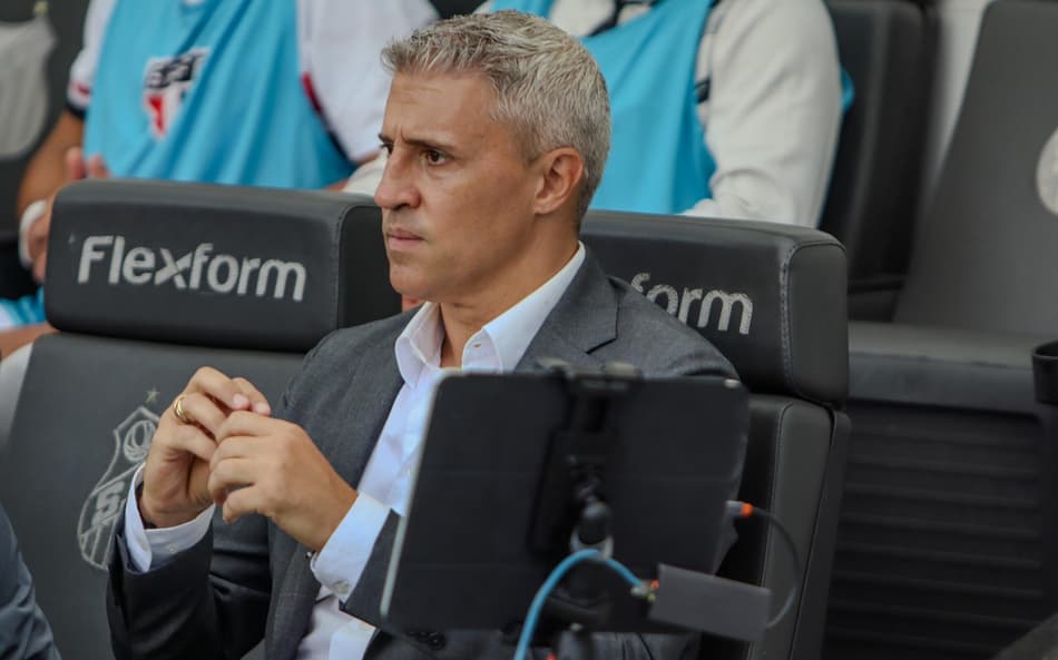 Hernán Crespo durante partida do São Paulo contra o Juventude, na Vila Belmiro. (Foto: Raphael Campos Do Prado/Mochila Press)