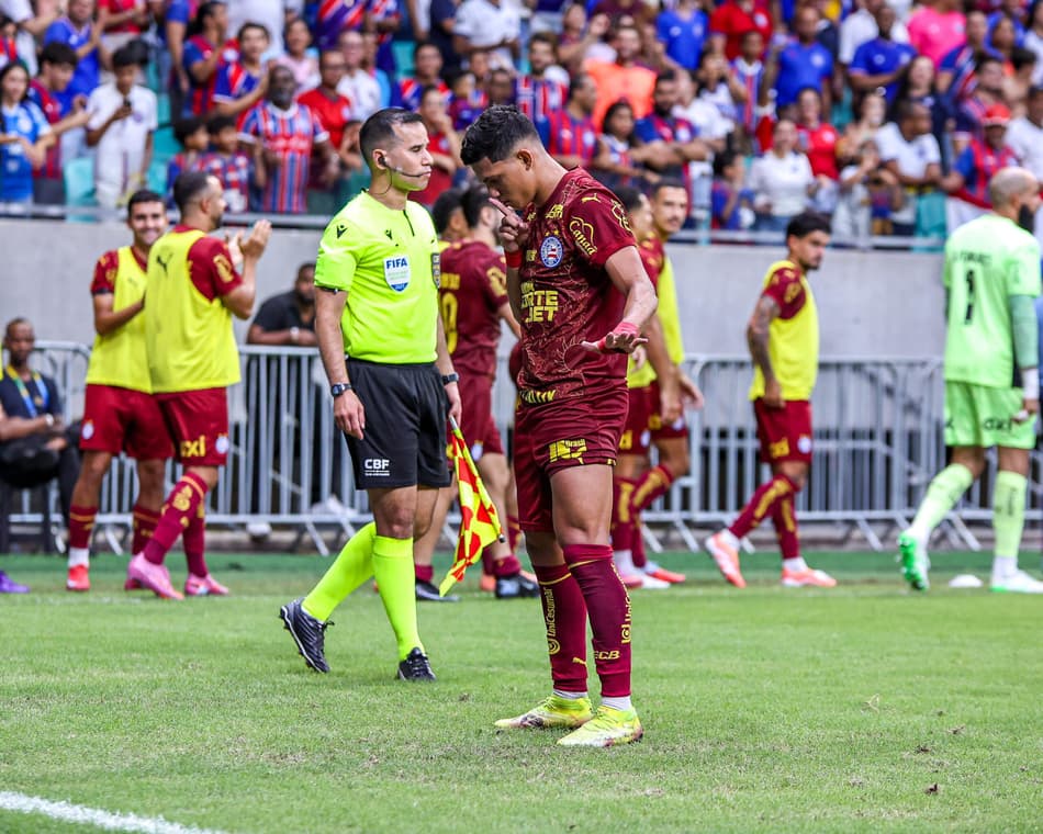 Erick Pulga comemora gol do Bahia contra o Vasco (Foto: Marcio Jose/AGIF/Gazeta Press)