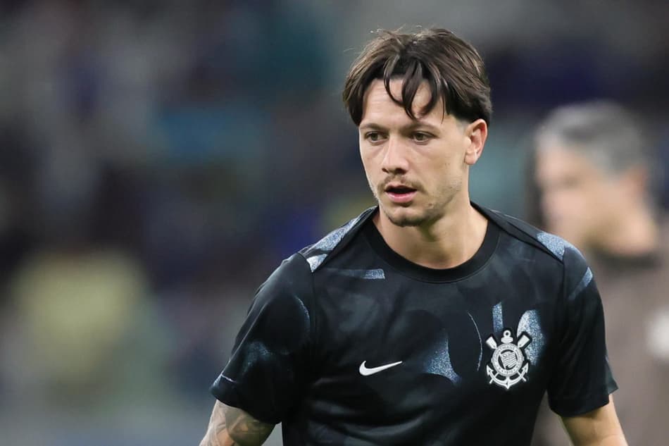 Garro durante aquecimento de Cruzeiro x Corinthians (Foto: Gilson Lobo/ Agif/Gazeta Press)