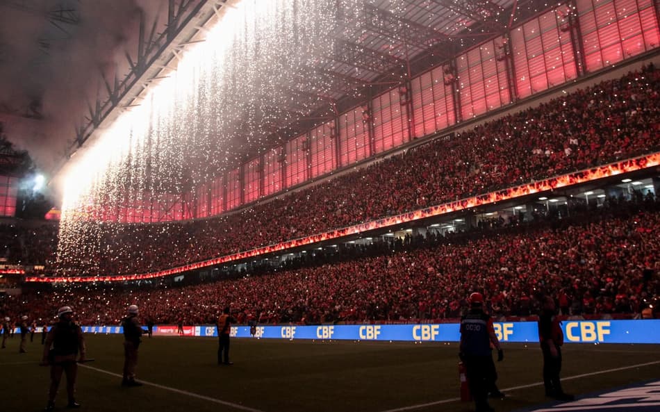 Brasileirão 2026 deve ter mais que o dobro de jogos em gramados sintéticos em relação a 2025