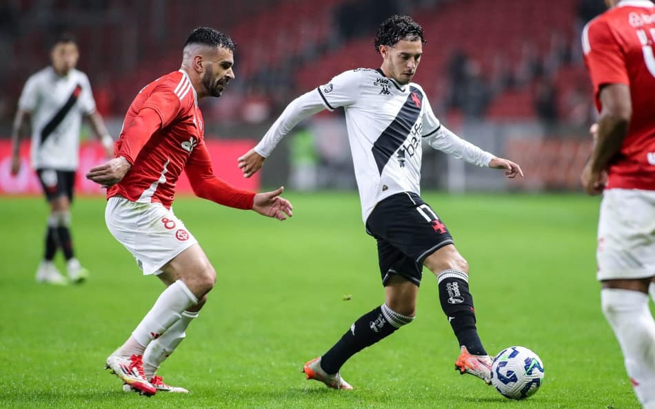Vasco busca quebrar jejum contra o Internacional em duelo decisivo pela permanência na Série A