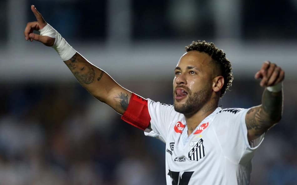Neymar marcou o primeiro gol do Santos (Foto: Guilherme Dionizio/Código19/Gazeta Press)
