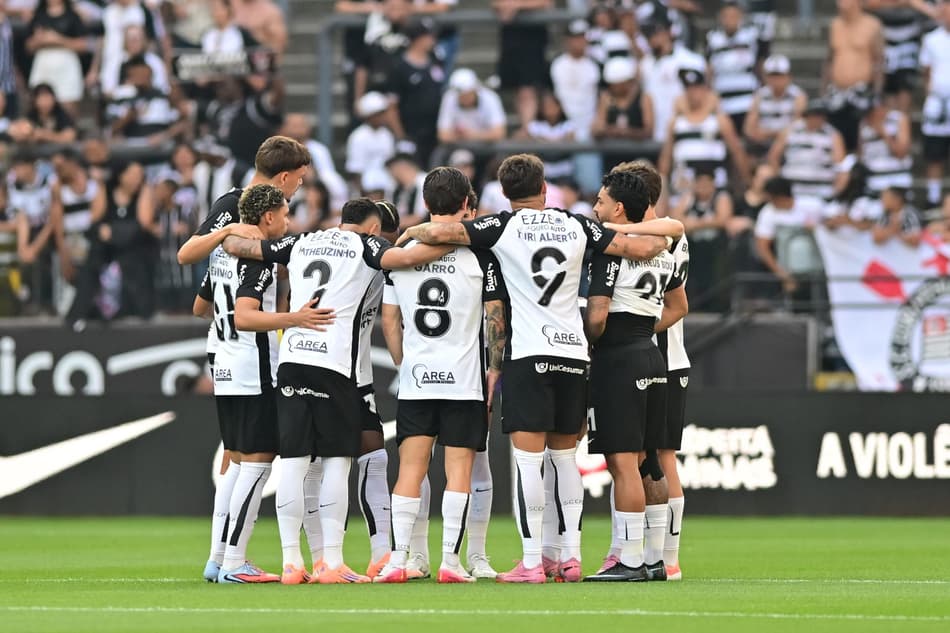 Corinthians busca classificação para Libertadores (Foto: Eduardo Carmim/Photo Premium/Gazeta Press)