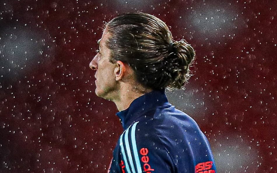 Filipe Luís durante a partida contra a LDU (Foto: Gilvan de Souza/Flamengo)