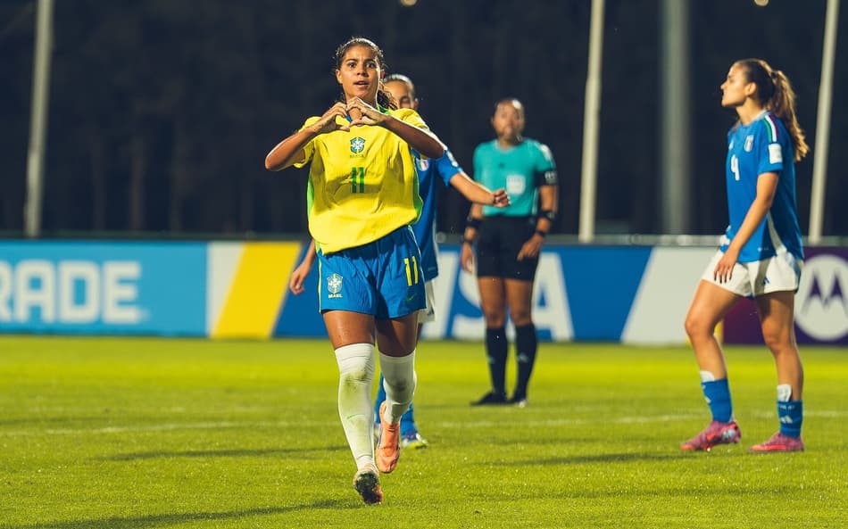 Giovanna Waksman comemora gol pela Seleção Feminino. (Foto: Fabio Souza / CBF)