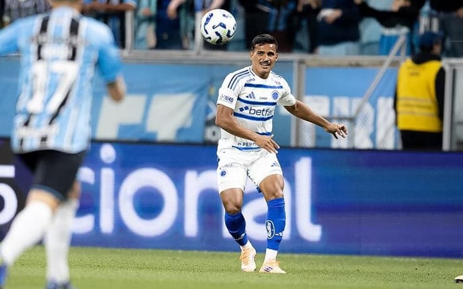 Lateral Kaiki, do Cruzeiro (Foto: Lucas Bubols/Cruzeiro)