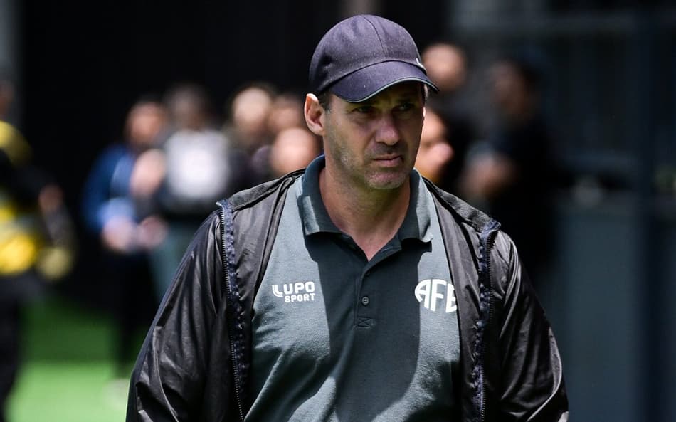 Como Léo Mendes conduziu a Ferroviária à final da Copa do Brasil Feminina