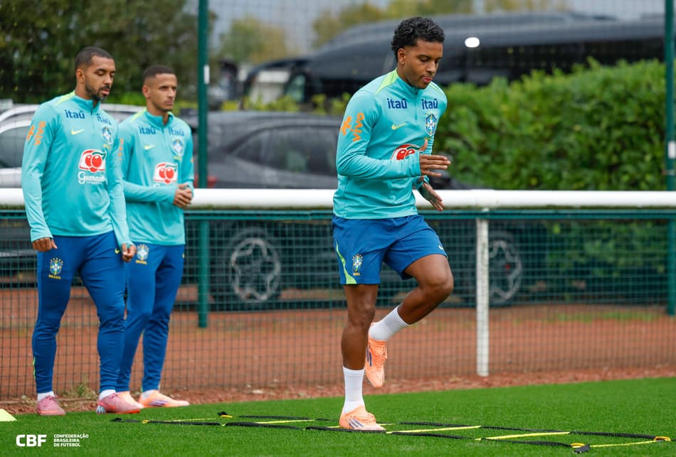 Veja imagens do primeiro treino da Seleção Brasileira em Londres
