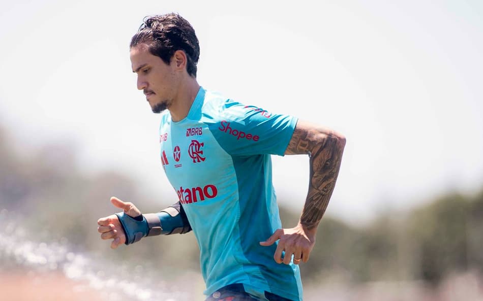 Pedro durante treino do Flamengo (Foto: Adriano Fontes/Flamengo)