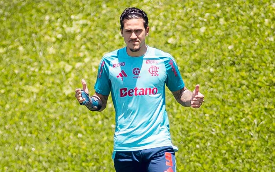 Pedro durante treino do Flamengo (Foto: Adriano Fontes/Flamengo)