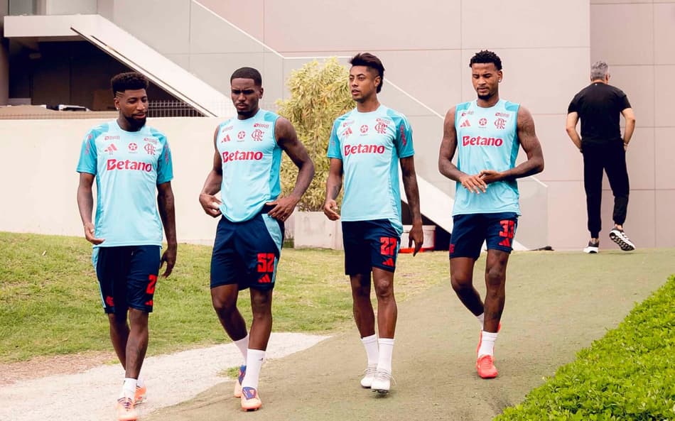 Jogadores do Flamengo durante treino no Ninho do Urubu (Foto: Adriano Fontes/Flamengo)