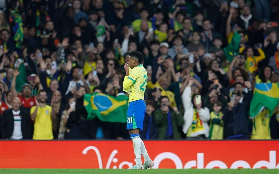 Estêvão durante jogo contra Senegal (Foto: Rafael Ribeiro/ CBF)