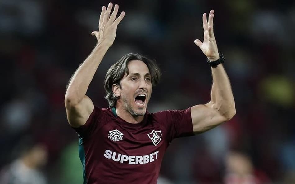 Zubeldía prepara um time modificado do Fluminense (Foto: Marcelo Gonçalves/ Fluminense FC)