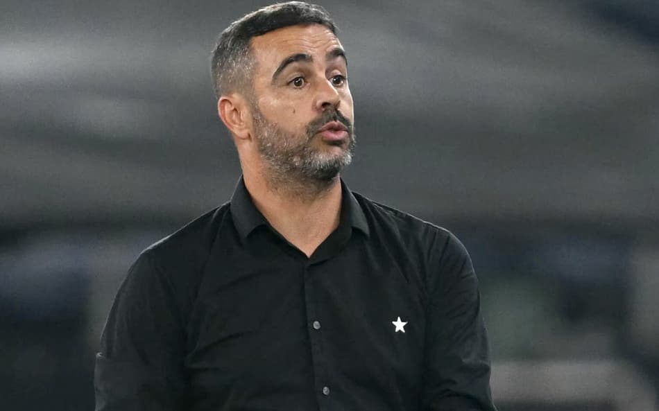 Artur Jorge comandou o Botafogo em 2024 (Foto: Mauro Pimental/AFP