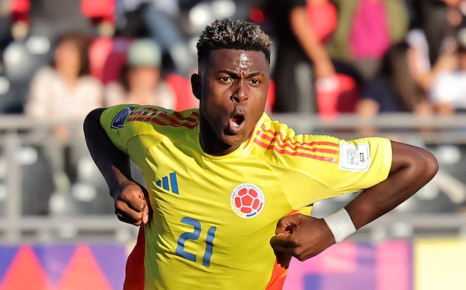 Atacante Néiser Villarreal comemora gol da Colômbia no Mundial Sul-20 (Foto: Javier Torres/AFP)